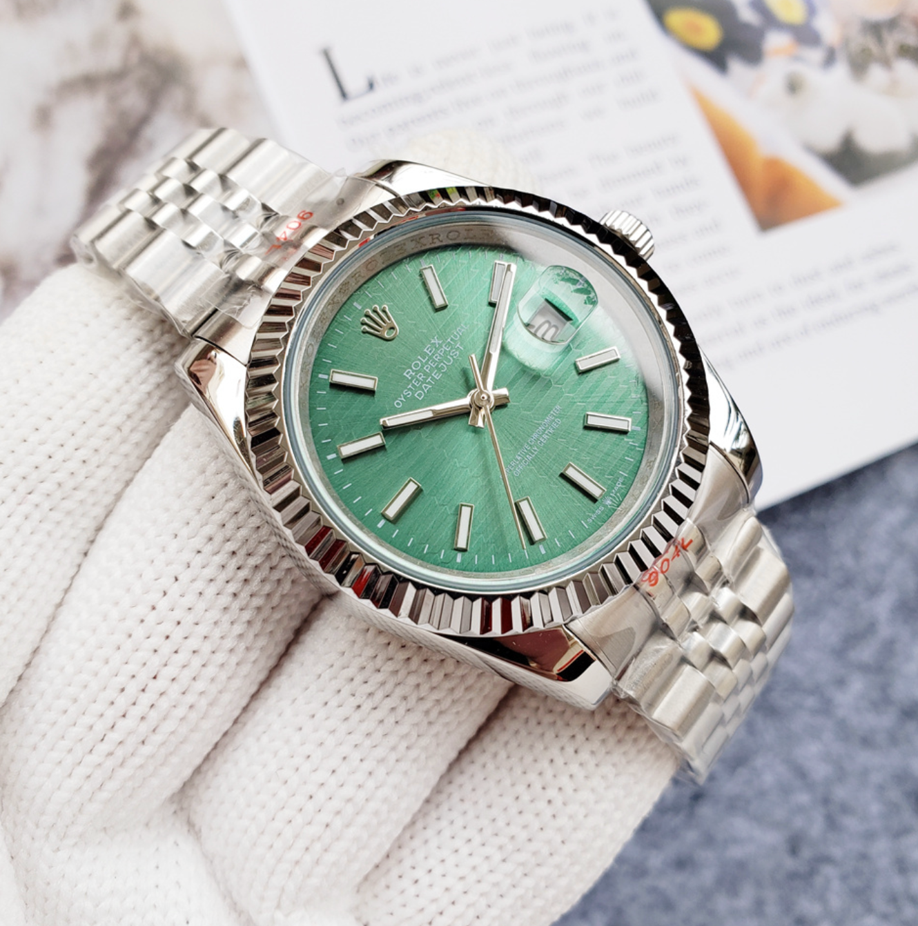 Luxury Pond Green Fashion Watch