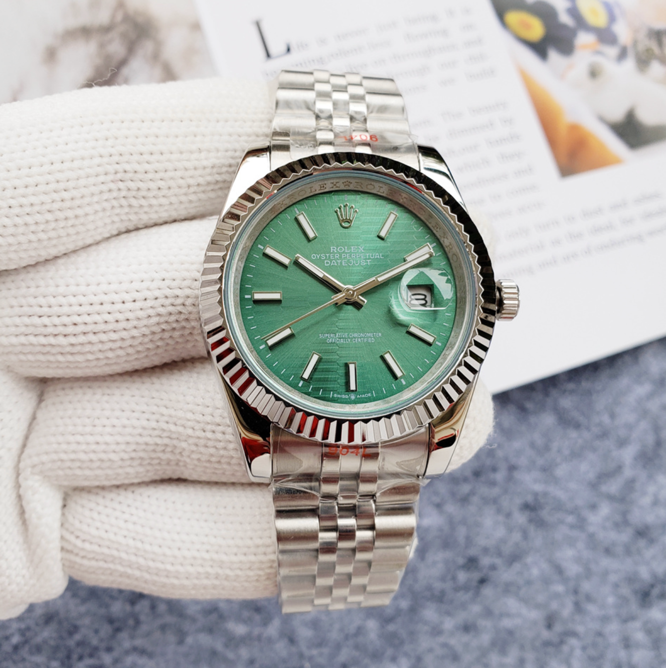 Luxury Pond Green Fashion Watch