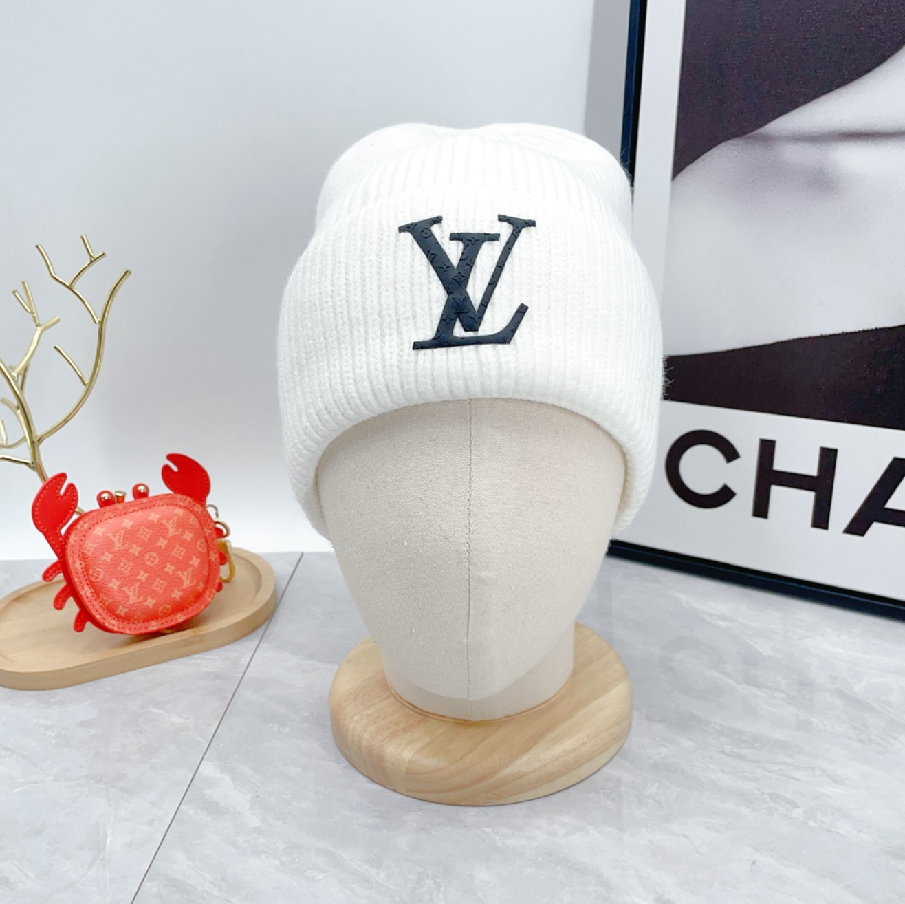 Luxury Pearl White Fashion Beanie