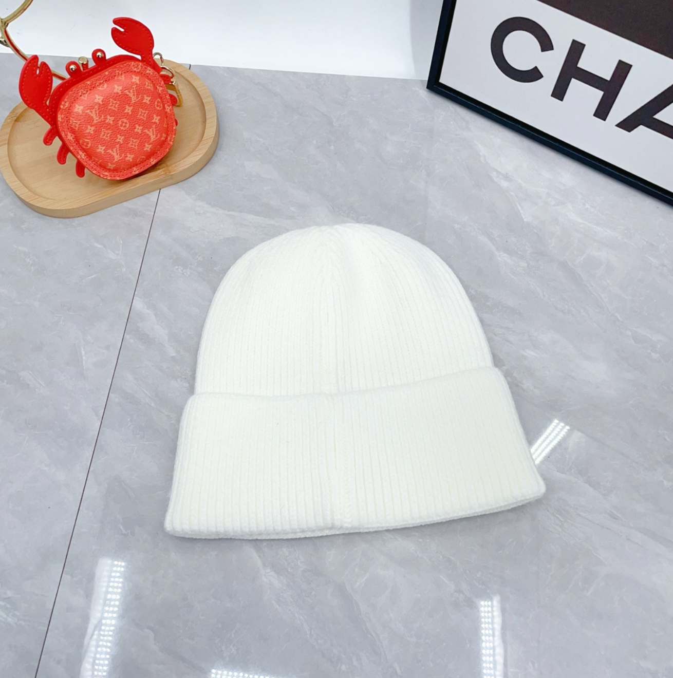 Luxury Pearl White Fashion Beanie