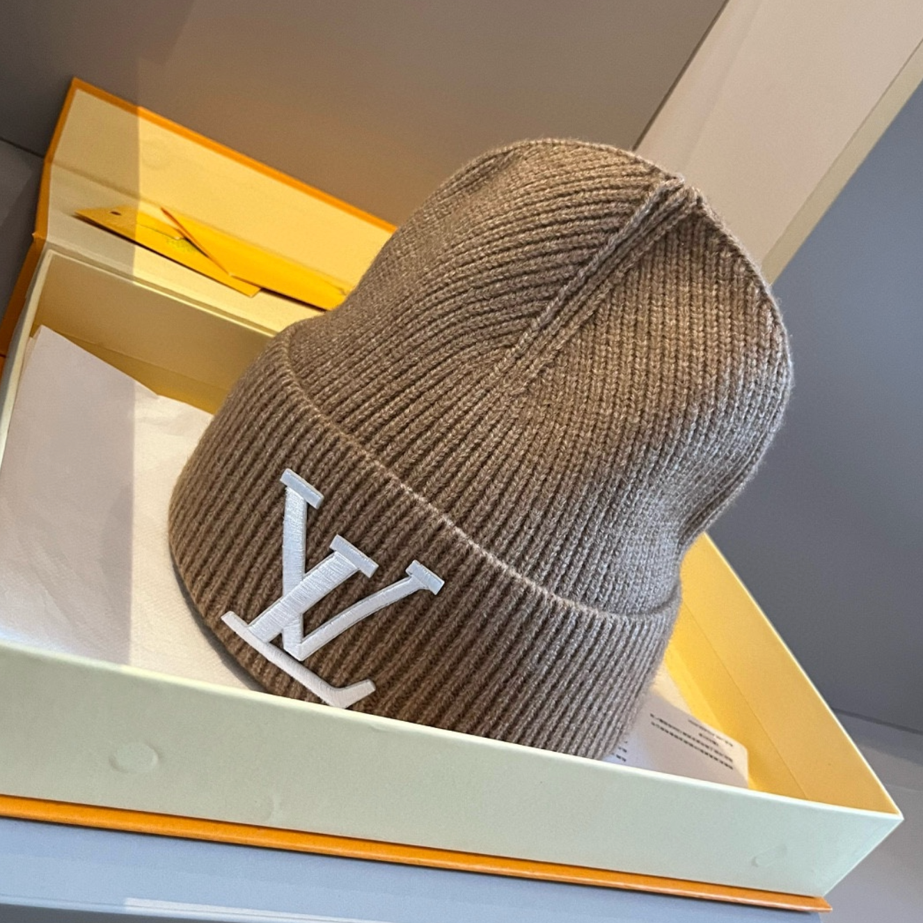 Luxury Smooth Cafe Fashion Beanie