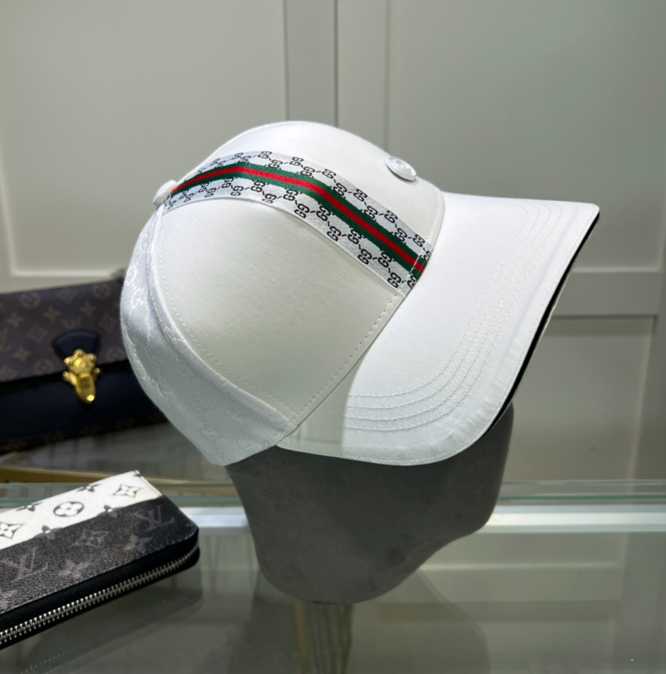 Unique Fashion White Luxury Stripe Hat