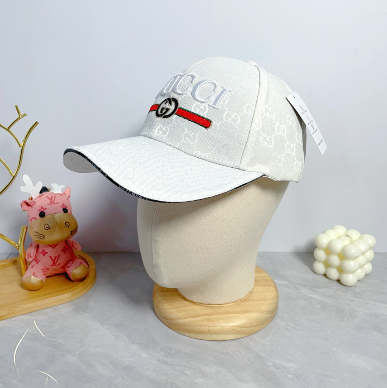 Snow White Fashion G Design Hat