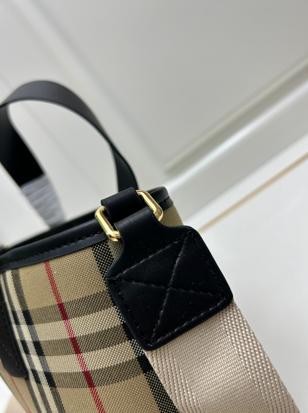 Luxury Stripe Pattern Fashion Handbag