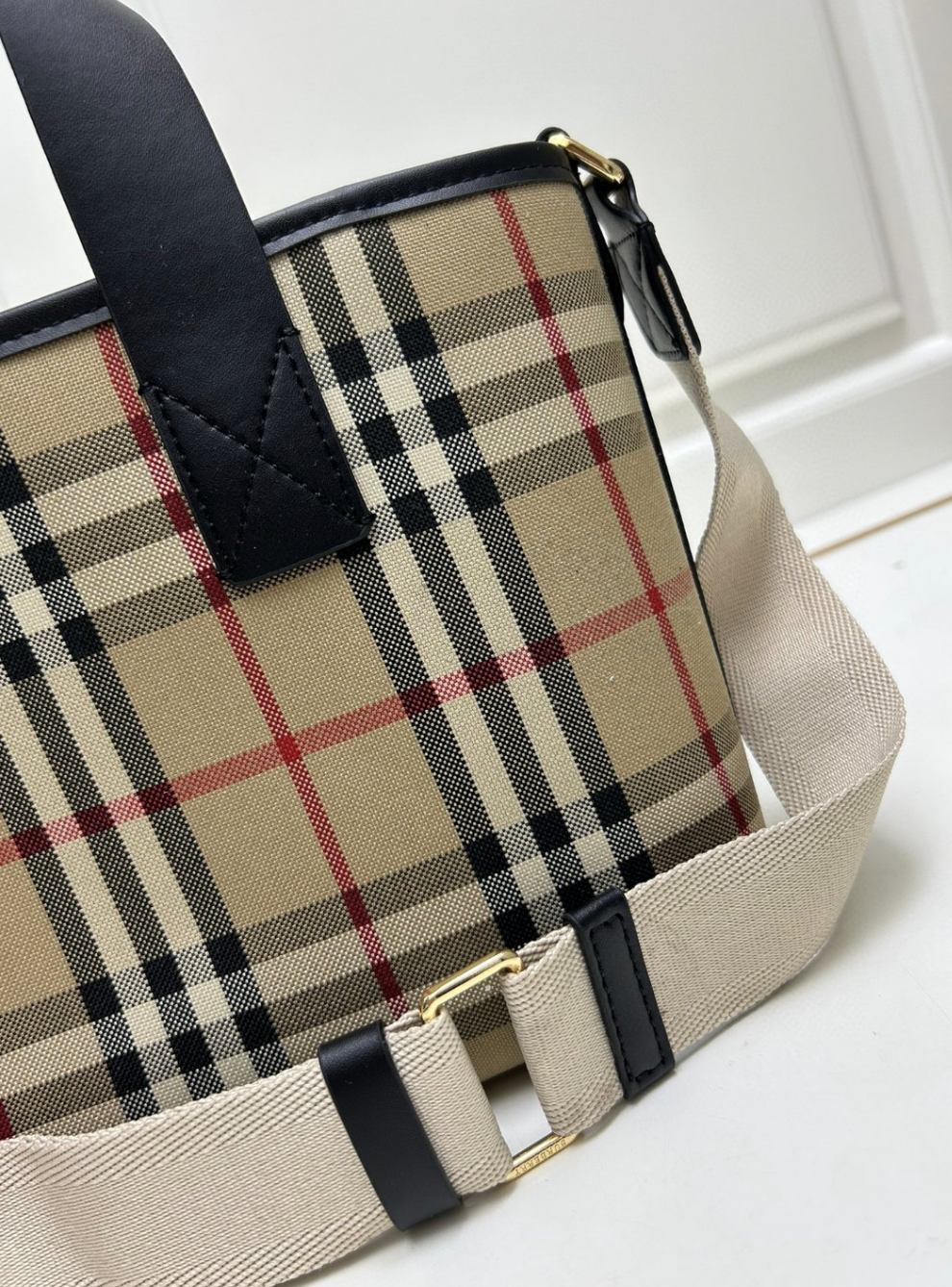 Luxury Stripe Pattern Fashion Handbag