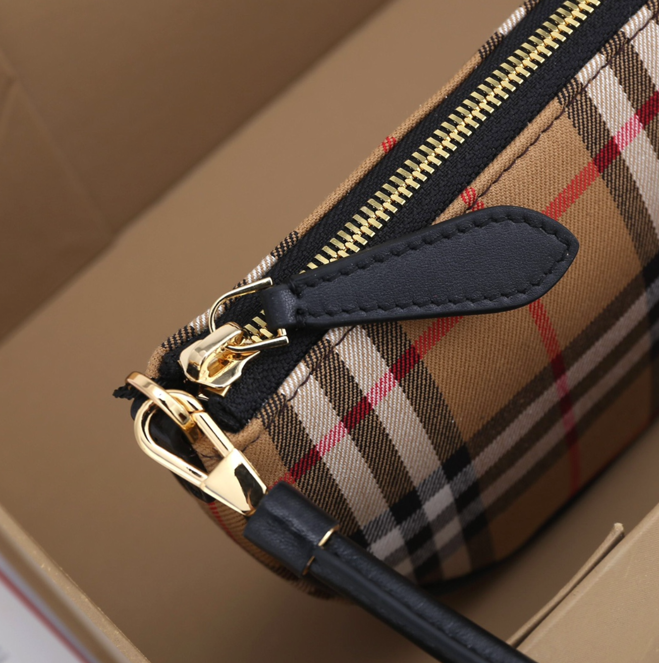 Unique Stripe Design Luxury Handbag