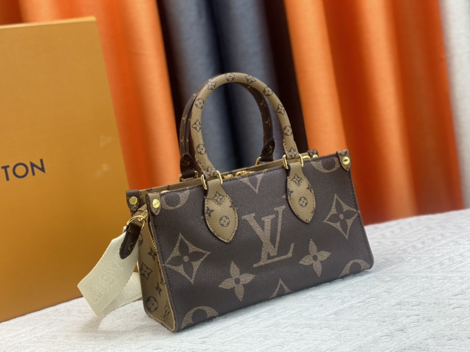 Unique Leather Brown Charm Print Fashion Handbag