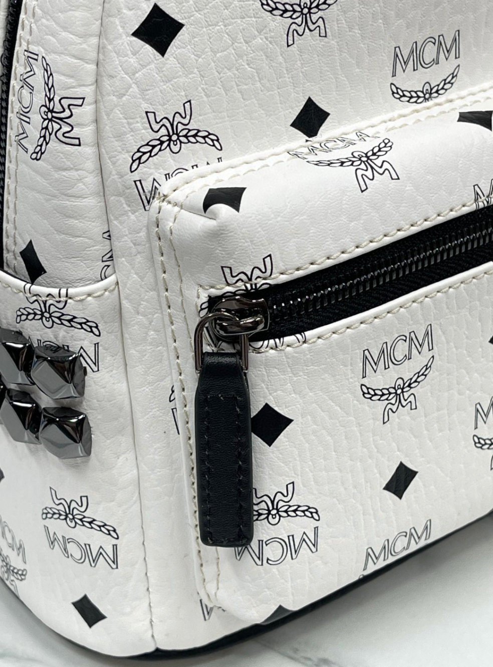 Unique White Leather Charm Print Fashion Backpack