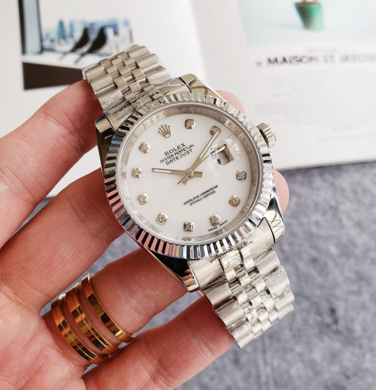 Luxury Rhinestone Finish Fashion Watch