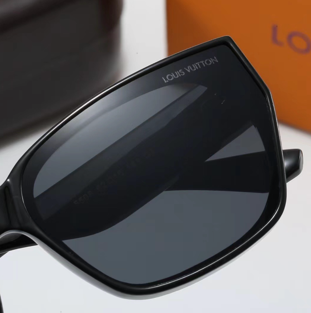 Luxury Black Shaded Fashion Sunglasses