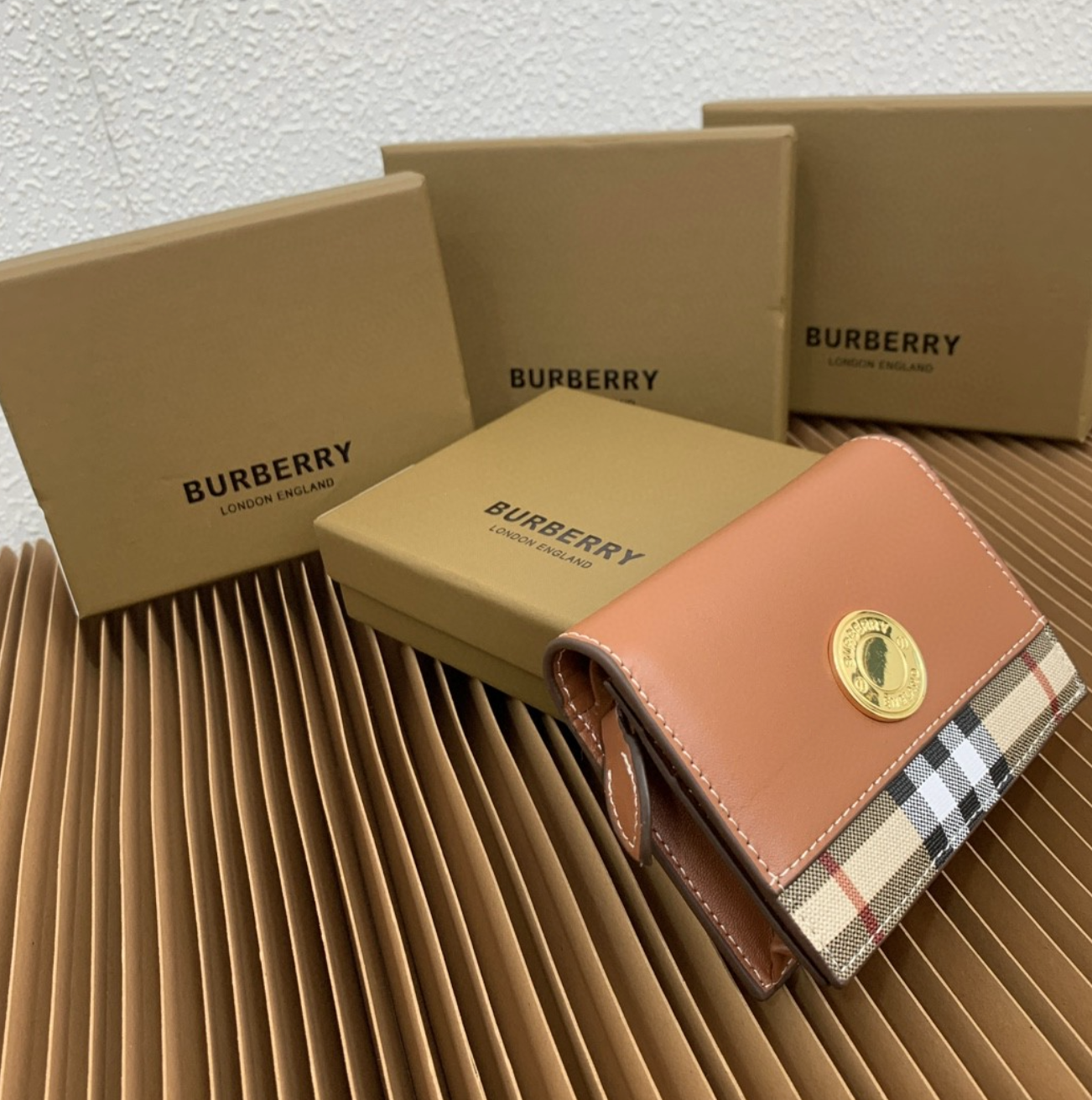 Luxury Stripe Design Fashion Wallet