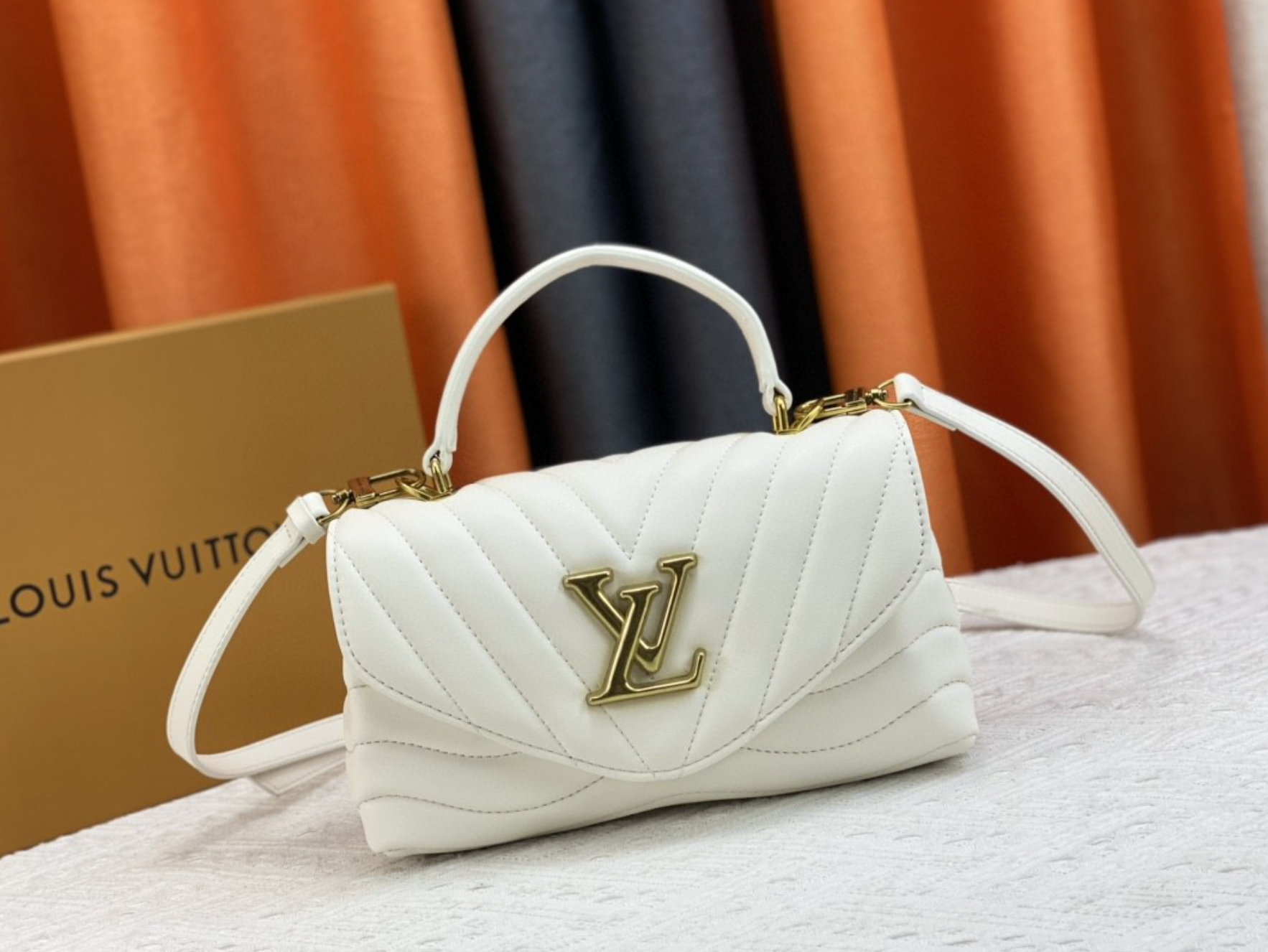 Unique Leather Light White Fashion Handbag