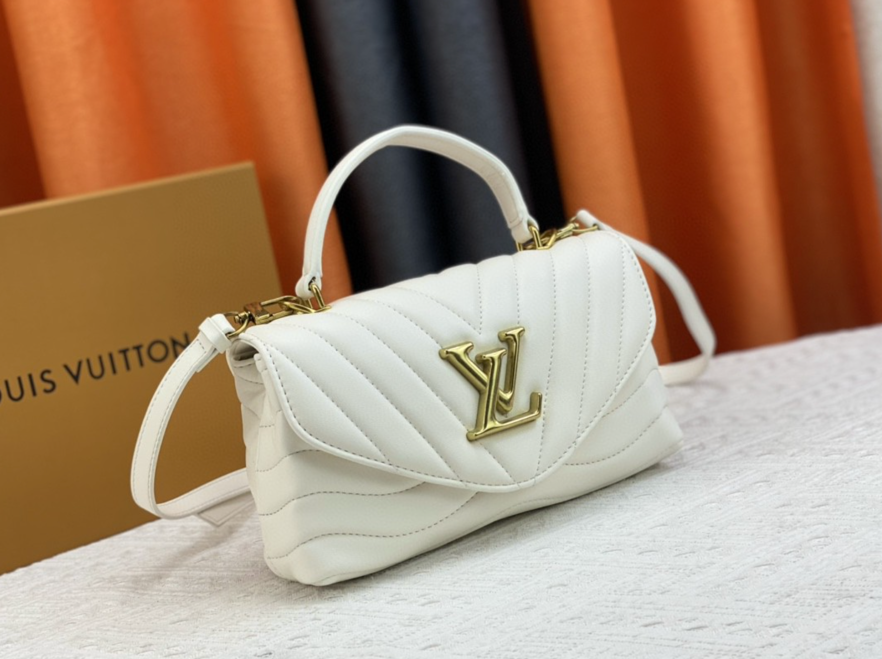 Unique Leather Light White Fashion Handbag