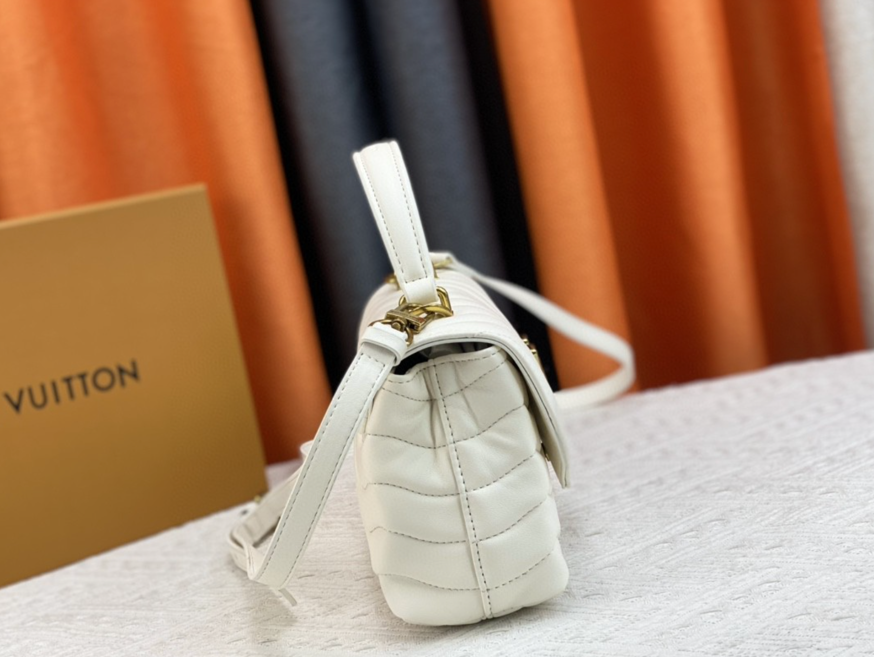 Unique Leather Light White Fashion Handbag