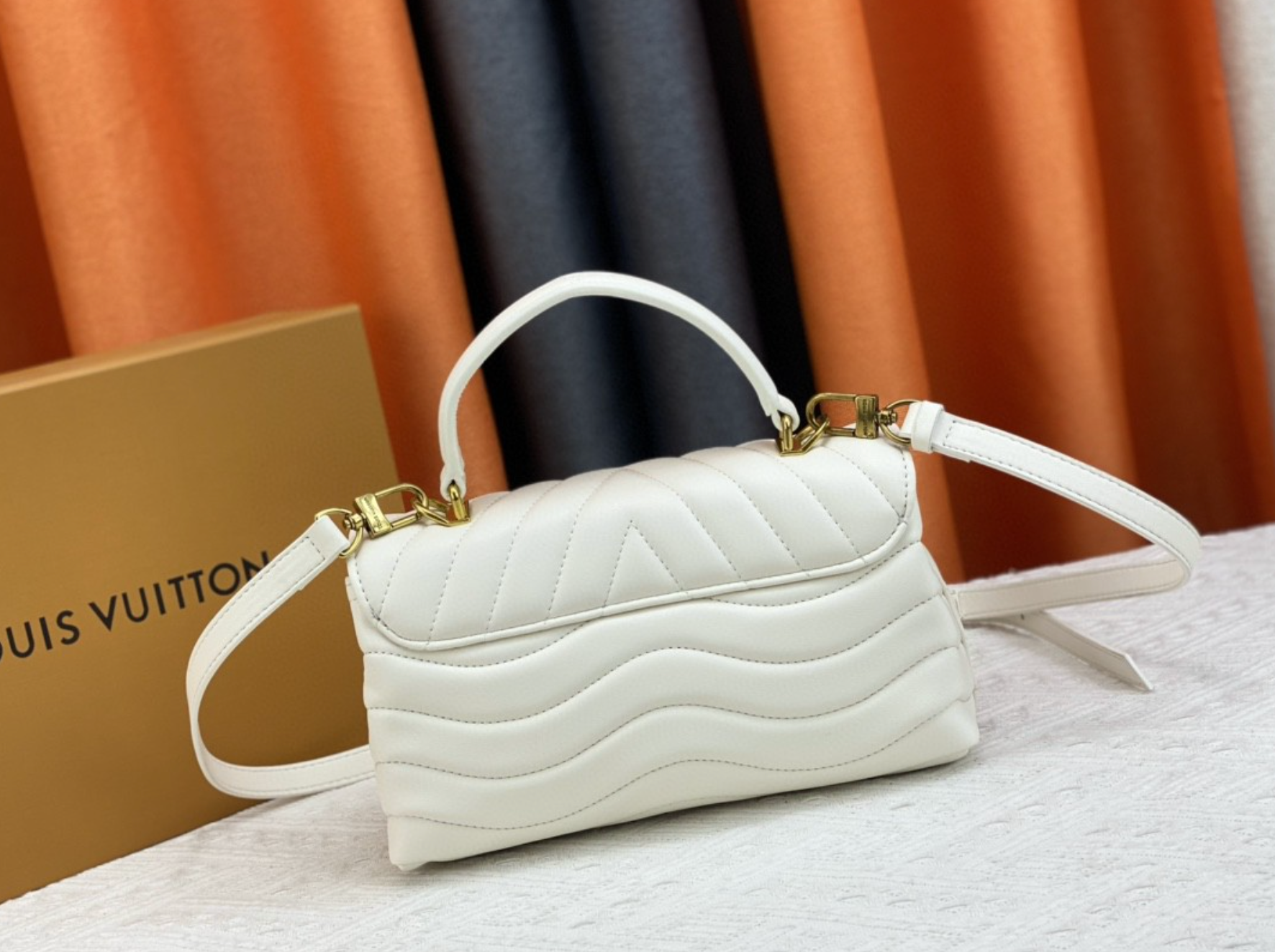 Unique Leather Light White Fashion Handbag