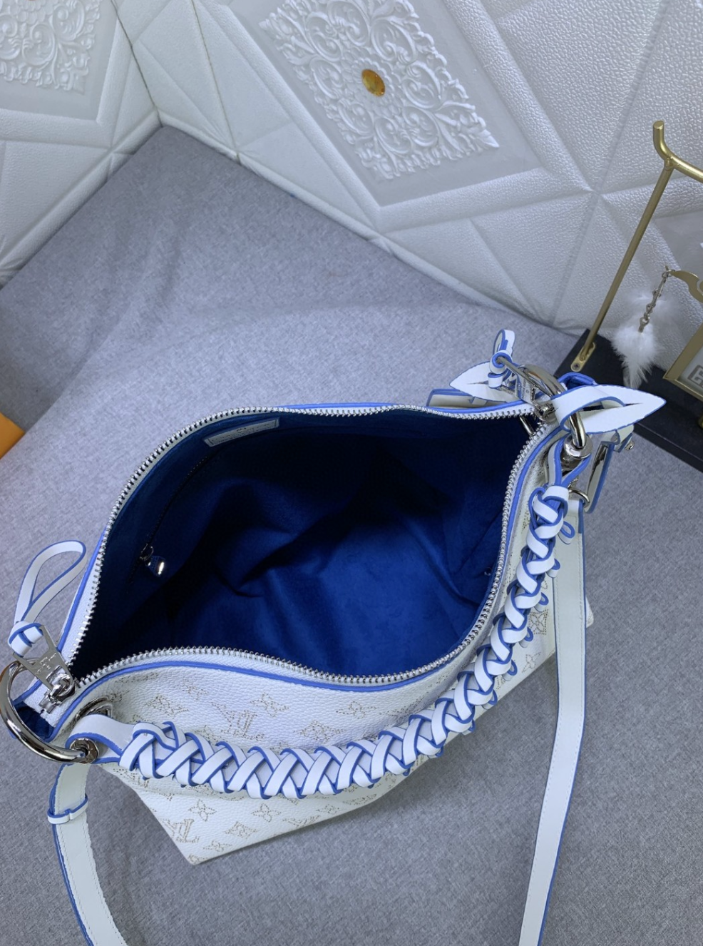 Unique Cool Blue Charm Print Fashion Handbag